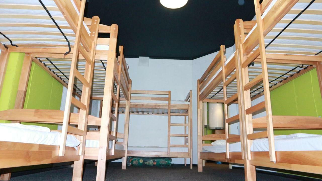 Happy Hostel Kiev Buitenkant foto